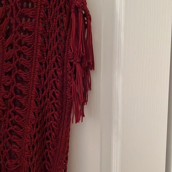 Burgundy, crochet, top with fringe size small - Picture 5 of 5